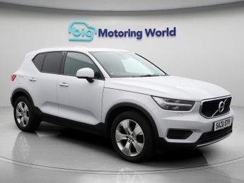 Volvo XC40 T3 MOMENTUM