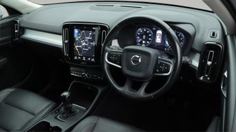 Volvo XC40 T3 MOMENTUM