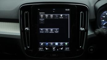Volvo XC40 T3 MOMENTUM