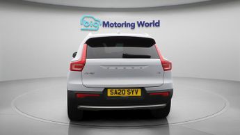 Volvo XC40 T3 MOMENTUM
