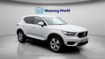 Volvo XC40 T3 MOMENTUM