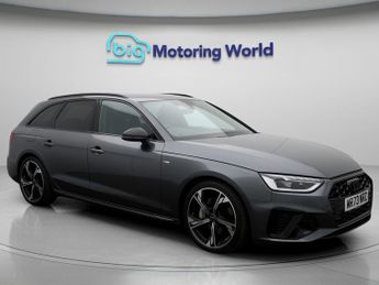 Audi A4 AVANT TFSI S LINE BLACK EDITION