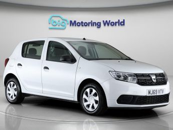 Dacia Sandero ESSENTIAL SCE