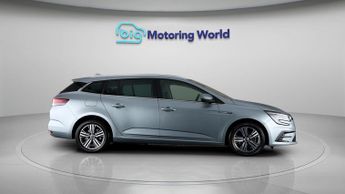Renault Megane ICONIC E-TECH