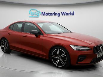 Volvo S60 T5 R-DESIGN EDITION