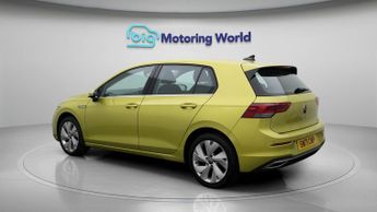 Volkswagen Golf STYLE ETSI DSG