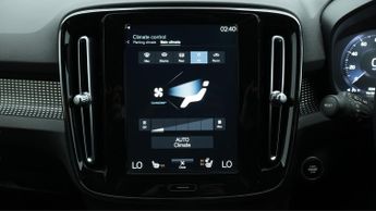 Volvo XC40 RECHARGE T5 R-DESIGN PRO