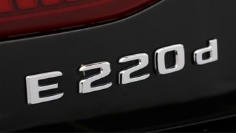 Mercedes-Benz E Class E 220 D 4MATIC AMG LINE