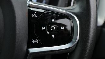 Volvo XC60 RECHARGE T8 R-DESIGN PRO AWD