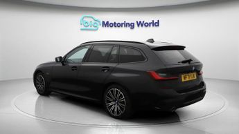 BMW 3 Series 330E M SPORT