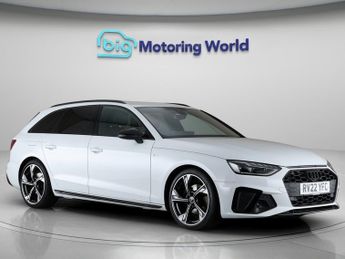 Audi A4 AVANT TFSI S LINE BLACK EDITION