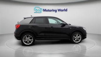 Audi Q2 TFSI S LINE