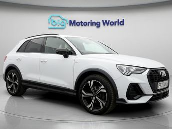 Audi Q3 TFSI S LINE EDITION 1