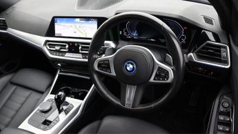 BMW 3 Series 330E M SPORT