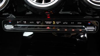 Mercedes-Benz CLA CLA 180 AMG LINE PREMIUM