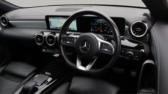 Mercedes-Benz CLA CLA 180 AMG LINE