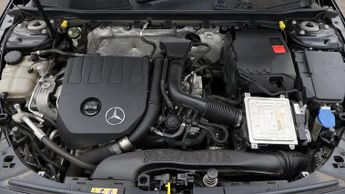 Mercedes-Benz CLA CLA 180 AMG LINE