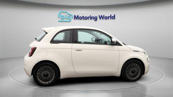 Fiat 500e ACTION