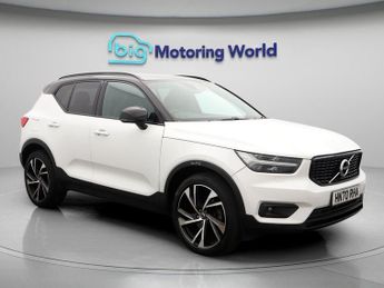 Volvo XC40 B4 R-DESIGN PRO