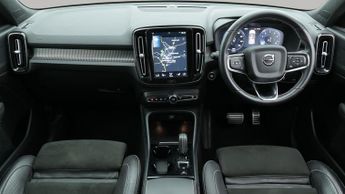Volvo XC40 B4 R-DESIGN PRO