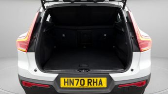 Volvo XC40 B4 R-DESIGN PRO