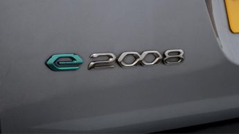 Peugeot E-2008 GT