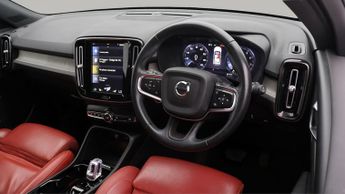 Volvo XC40 B4 INSCRIPTION PRO