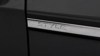 Volkswagen Golf STYLE TDI DSG
