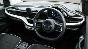 Fiat 500e ACTION