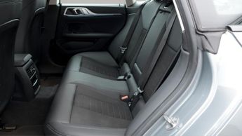 BMW i4 EDRIVE40 SPORT