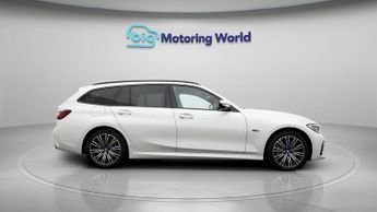 BMW 3 Series 330E M SPORT