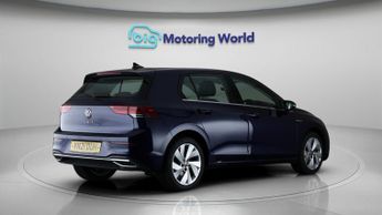 Volkswagen Golf STYLE TDI DSG