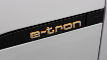 Audi e-tron SPORTBACK QUATTRO S LINE