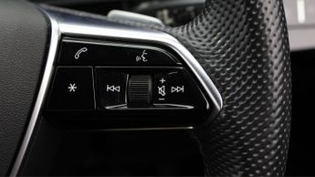 Audi e-tron SPORTBACK QUATTRO S LINE