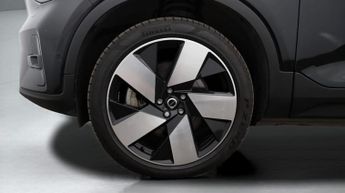 Volvo C40 RECHARGE PRO TWIN AWD