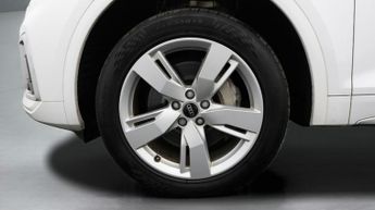 Audi Q5 TFSI E S LINE QUATTRO