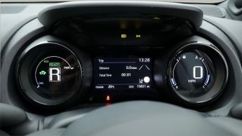 Toyota Yaris DYNAMIC