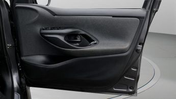 Toyota Yaris DYNAMIC