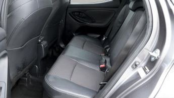 Toyota Yaris DYNAMIC
