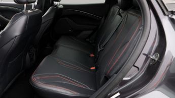 Ford Mustang Mach-E BASE