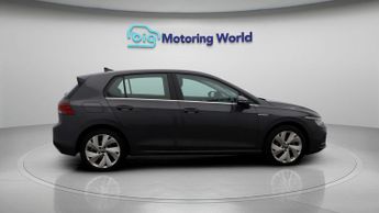 Volkswagen Golf STYLE TDI DSG