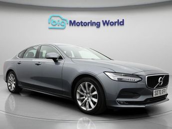 Volvo S90 T4 MOMENTUM PLUS