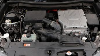 Mitsubishi Outlander PHEV 4H