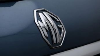 MG MG5 EXCLUSIVE