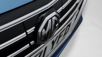MG MG5 EXCLUSIVE