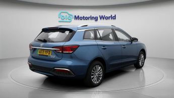 MG MG5 EXCLUSIVE