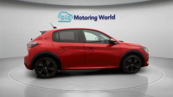 Peugeot E-208 GT