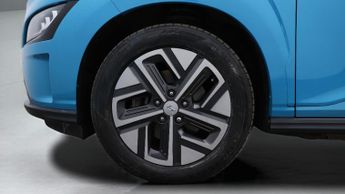 Hyundai KONA PREMIUM