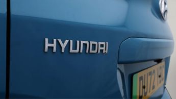 Hyundai KONA PREMIUM