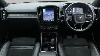 Volvo XC40 B4 R-DESIGN PRO